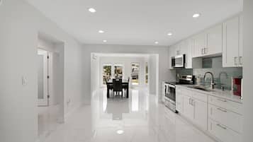 Villa | 3 bedrooms, Internet