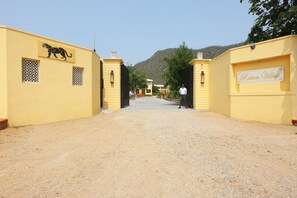 Front of property - Ratan Villas Sariska (Alwar)