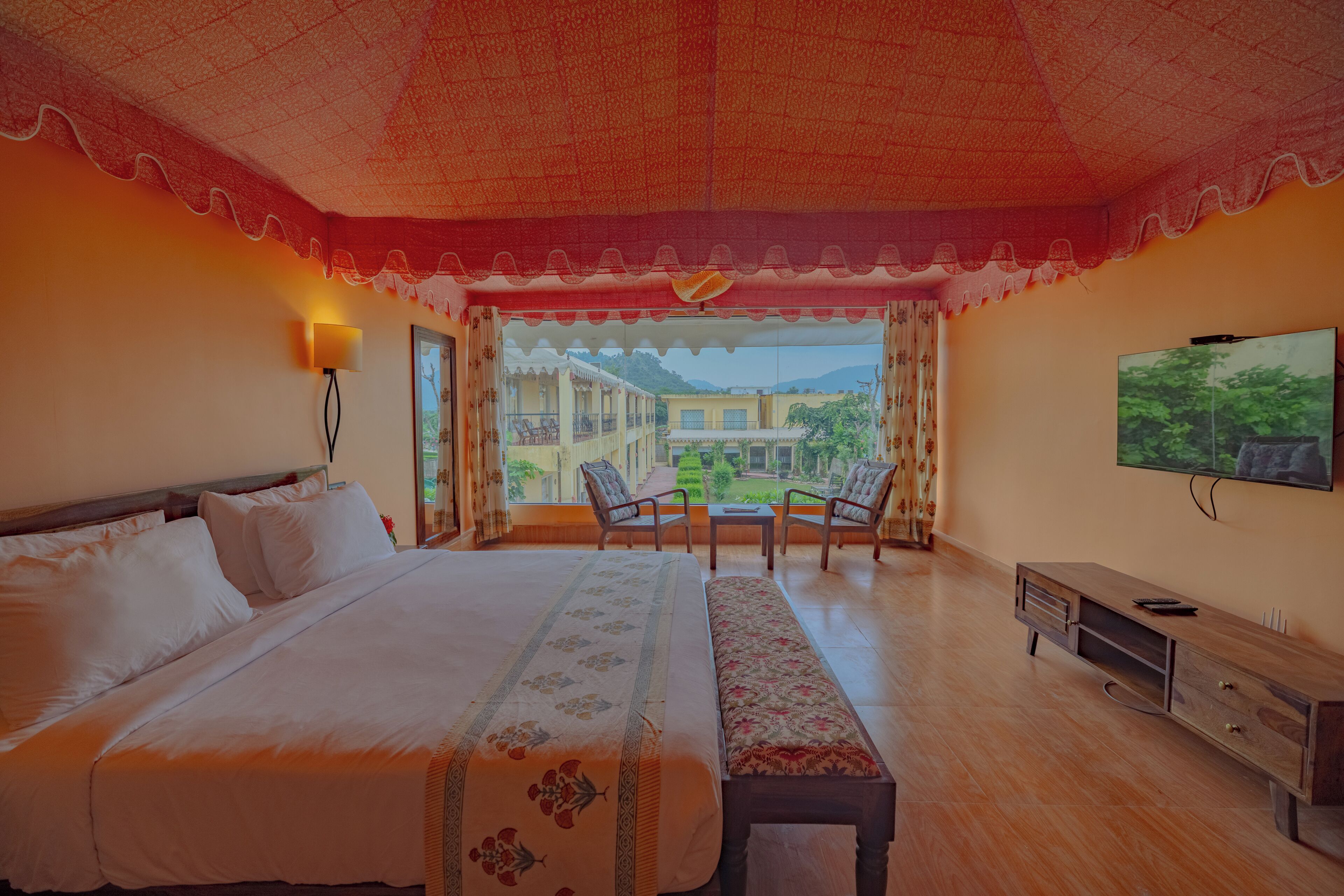 Maharaja Tent | Minibar, in-room safe, free WiFi, bed sheets