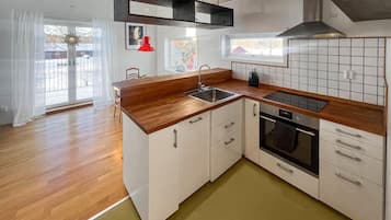 Frigorífic, forn, placa de cuina i rentaplats