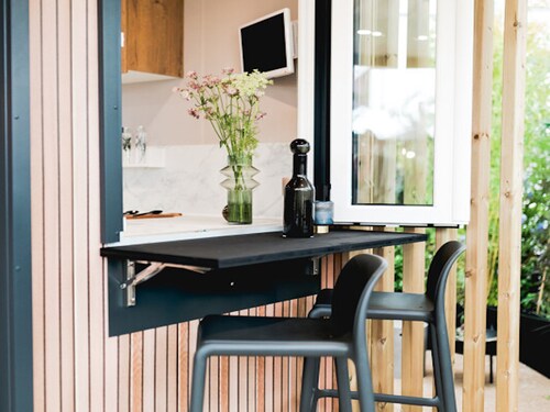 luxe chalet near a sandy beach on the Wadden Sea