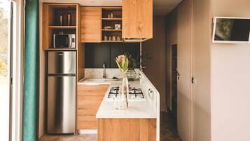 Een koelkast, een magnetron, een kookplaat