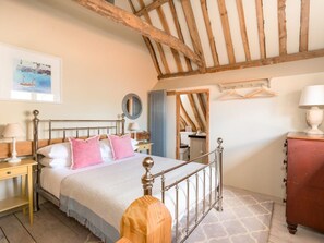 3 Schlafzimmer, Bügeleisen/Bügelbrett, WLAN, Bettwäsche