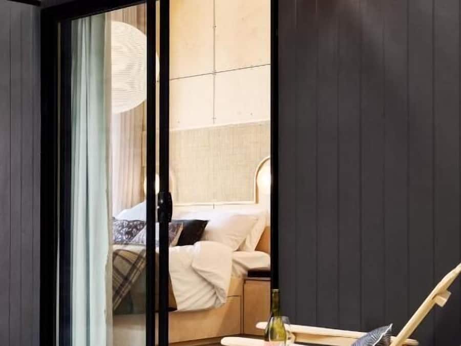 Comfort Cabin, 1 King Bed, Accessible