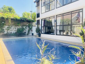 Outdoor pool - Ananphada Boutique (Siem Reap)