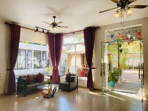 Sala de estar en el lobby