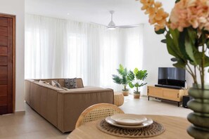 Fernseher, Stereoanlage