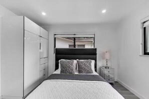 2 soverom, strykejern/-brett, wi-fi og sengetøy