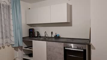 House, 3 Bedrooms, Smoking, Terrace | Dapur peribadi