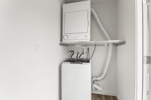 1 bedroom, Internet