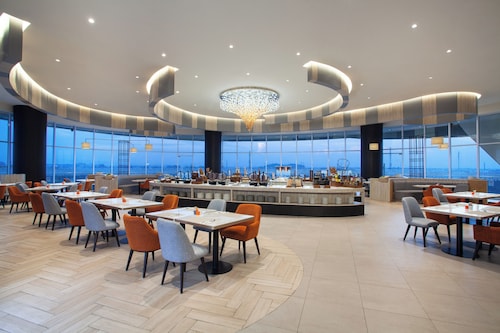 Harris Hotel & Convention Cibinong City Mall Bogor