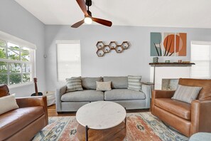 Villa | 3 bedrooms - 2 Cottage Oasis in Lake Worth (Lake Worth)