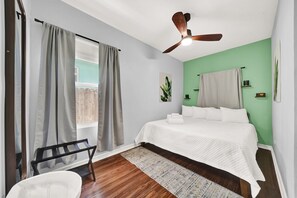 3 bedrooms - 2 Cottage Oasis in Lake Worth (Lake Worth)