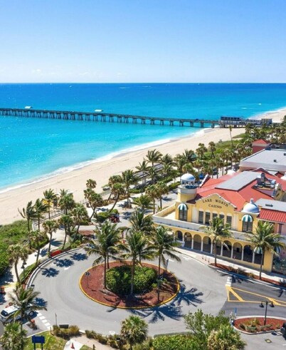 Coastal Cabana in Lake Worth