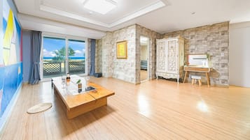 Basic Room, 2 Bedrooms (Family Room) | 1 bedroom, free WiFi
