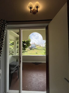 Exclusive Villa | Balcony - Le Hayat 4Bhk Pvt-Villa Kodaikanal TN (Kodaikanal)