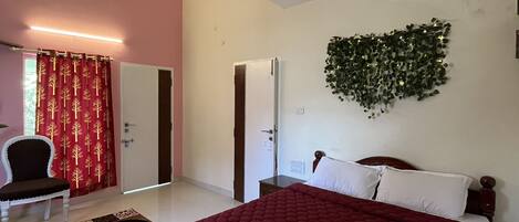 4 chambres, literie de qualité, couette en duvet, bureau