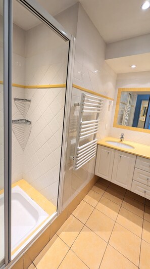 Dusche, Haartrockner