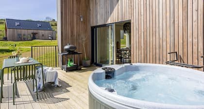 3 The Vista, Willingcott Nr Woolacombe - Hot tub/ Pet friendly/ On-site pool/ EV Charger/ Ecohome