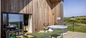 3 The Vista, Willingcott Nr Woolacombe - Hot tub/ Pet friendly/ On-site pool/ EV Charger/ Ecohome