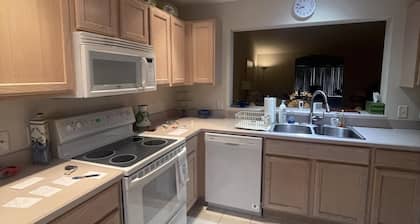 Burbank - Beautiful Designer Home Near Glenview Country Club