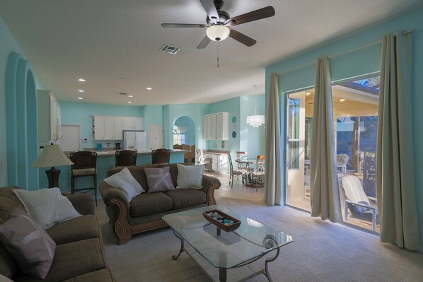 Exterior - New Themed Home w Game Room and Private Pool (Davenport)