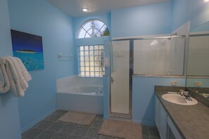 Exterior - New Themed Home w Game Room and Private Pool (Davenport)