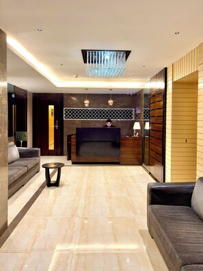 Reception hall - The Majlis Hotel - Near Taj Hotel Colaba (Mumbai)