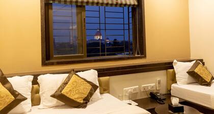 The Majlis Hotel - Near Taj Hotel Colaba