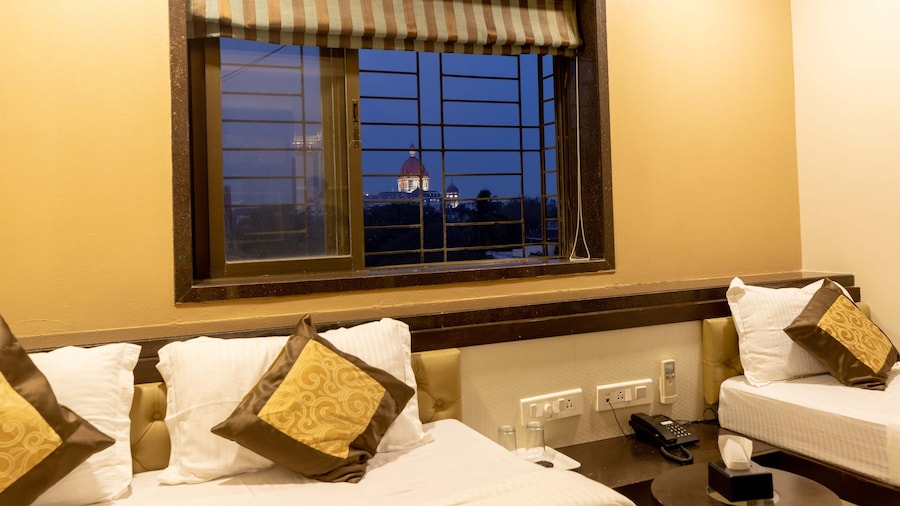 The Majlis Hotel - Near Taj Hotel Colaba