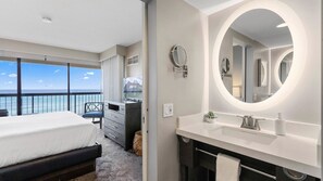 2 slaapkamers, een strijkplank/strijkijzer, reisbedje, gratis wifi