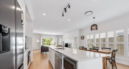 Hestia Villa - Luxury Retreat near CBD and Grammar