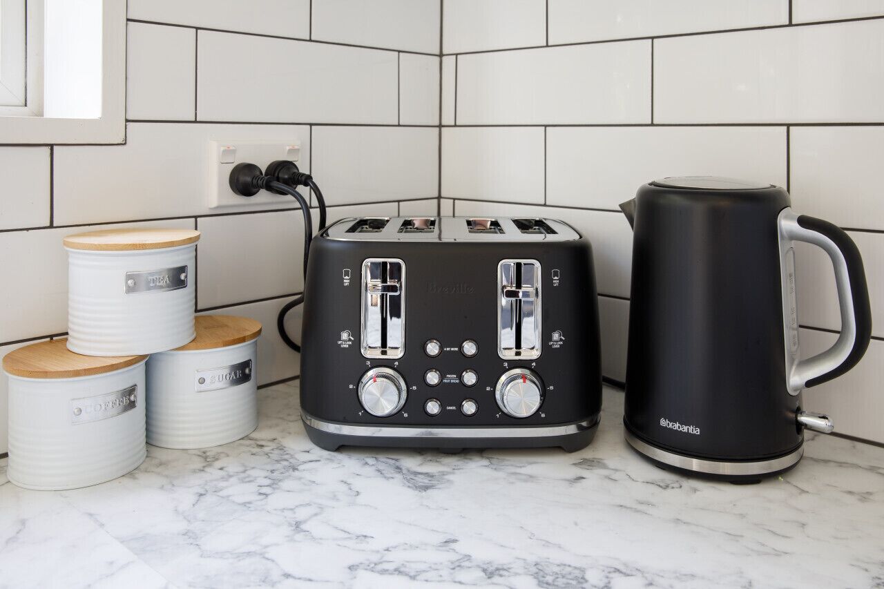 Kaffee und/oder Kaffeemaschine