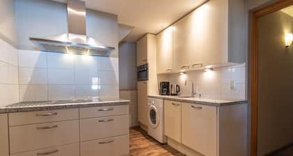 DAS Schmiedhaus | 12-20 Personen | Kaprun | Skibushalte | K-onnection 2 Auto min