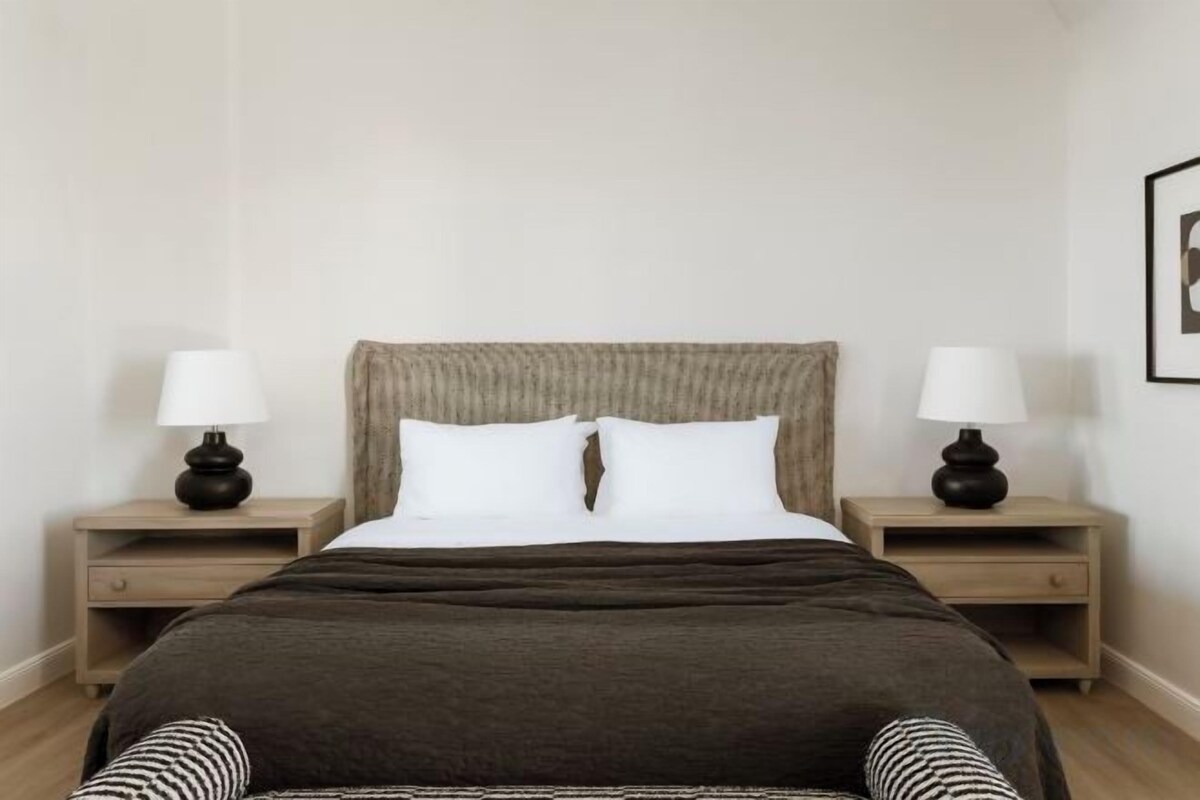 Premium bedding, minibar, in-room safe, laptop workspace