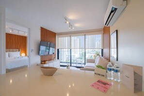 1 bedroom, desk, iron/ironing board, WiFi - w* | Eye-Catching 1BR in San Francisco (Panamá)
