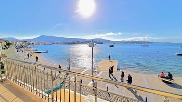 Chambre Deluxe, balcon, vue mer | Vue depuis le balcon