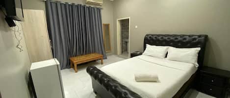 Standaard kamer, 1 twee- of 2 eenpersoonsbedden | Een laptopwerkplek, gratis wifi