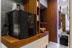 Classic Studio | Living area | 40-inch TV with cable channels - Lumina Apart hotel in the Center of Warsaw (Warsaw)