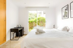 2 quartos, ferros/tábuas de passar roupa, Wi-Fi, roupa de cama