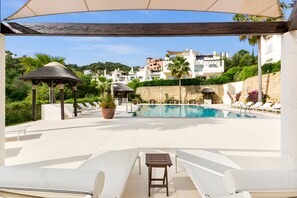 Pool - Luxueus en Zonnig Appartement in Marbella Oost (Ojén)