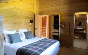 4 bedrooms, iron/ironing board, Internet, bed sheets - Chalet de L'Oseraie – Swimming pool, Spa, Sauna – Vosges (LE SAULCY)