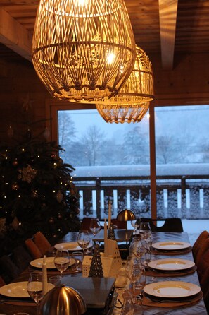 Dining - Chalet de L'Oseraie – Swimming pool, Spa, Sauna – Vosges (LE SAULCY)