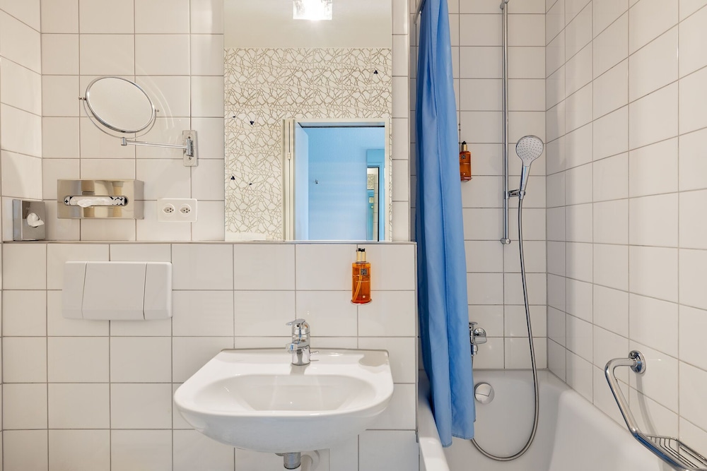 Hotel Merian Basel - Self Check-in by null