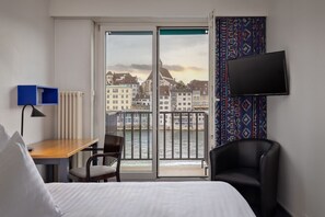 Down duvets, in-room safe, desk, free WiFi - Riverside Hotel Merian (Basel)
