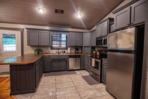 Køleskab, mikrobølgeovn, ovn, opvaskemaskine