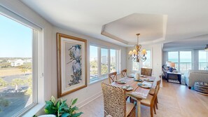 Dining - Picturesque 4th Floor End Unit, Oceanfront (Pawleys Island)