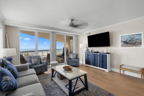 Picturesque 4th Floor End Unit, Oceanfront