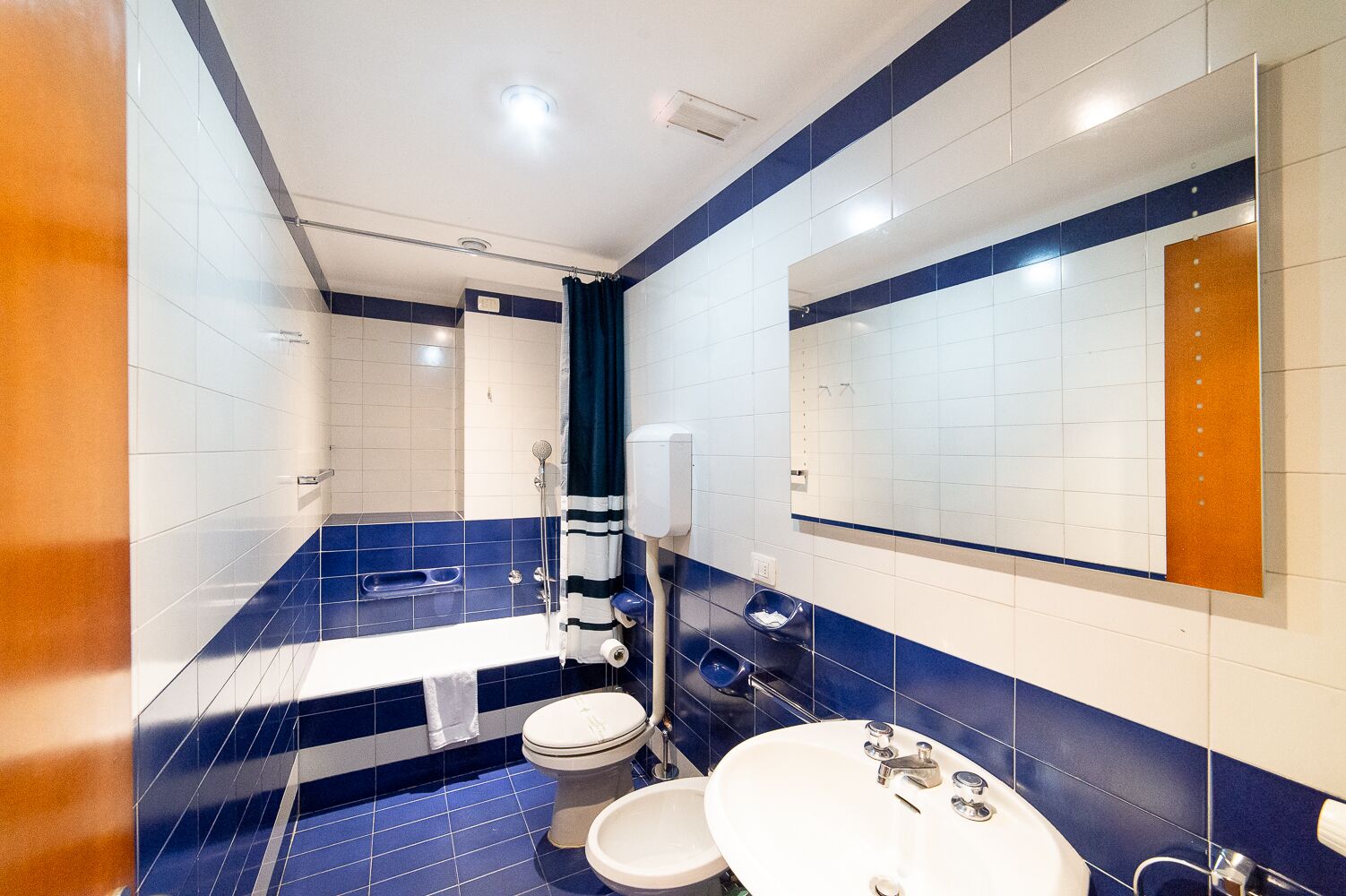 Apartamento exclusivo | Banheiro | Secador de cabelo, bidê, toalhas de banho, sabonete