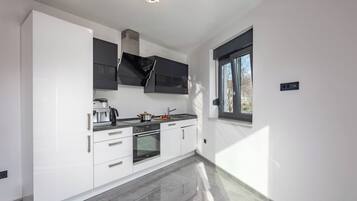 Familienhaus, 3 Schlafzimmer (Pool House Old Town) | Eigene KĂŒche | KĂŒhlschrank, Ofen, Herdplatte, GeschirrspĂŒler